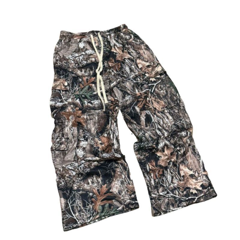 Art Heals Pain Streetwear Graphic Long-Sleeve Tee & Camo Cargo Pants Set